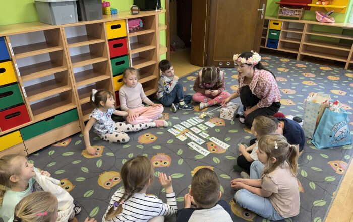 Wiosenna lekcja w grupie motylków