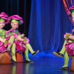 Dziewczynki podczas tańca