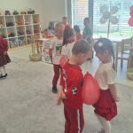 Taniec z balonami