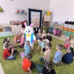 dzieci z oddziału pszczółki z zajączkiem