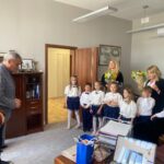 Pani dyrektor składa życzenia