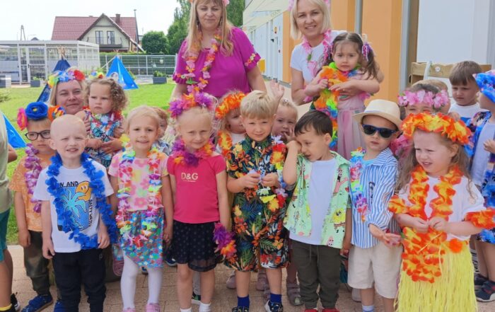 Przedszkolaki z oddziału Żuczki w oczekiwaniu na zaproszonych gości