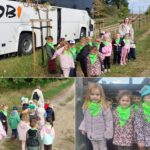 DZieci z oddziału Biedronek zwiedzają osadę Dziadoszan