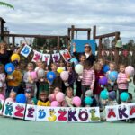 Oddzial-rzeczyca-z-balonikami-z-okazji-Dnia-Przedszkolaka