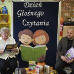 Babcia-Igorka-czyta-wiersze
